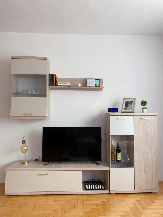 Apartment Varezic Pluzine Bagian luar foto