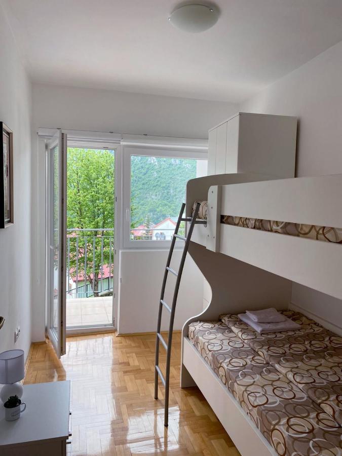 Apartment Varezic Pluzine Bagian luar foto