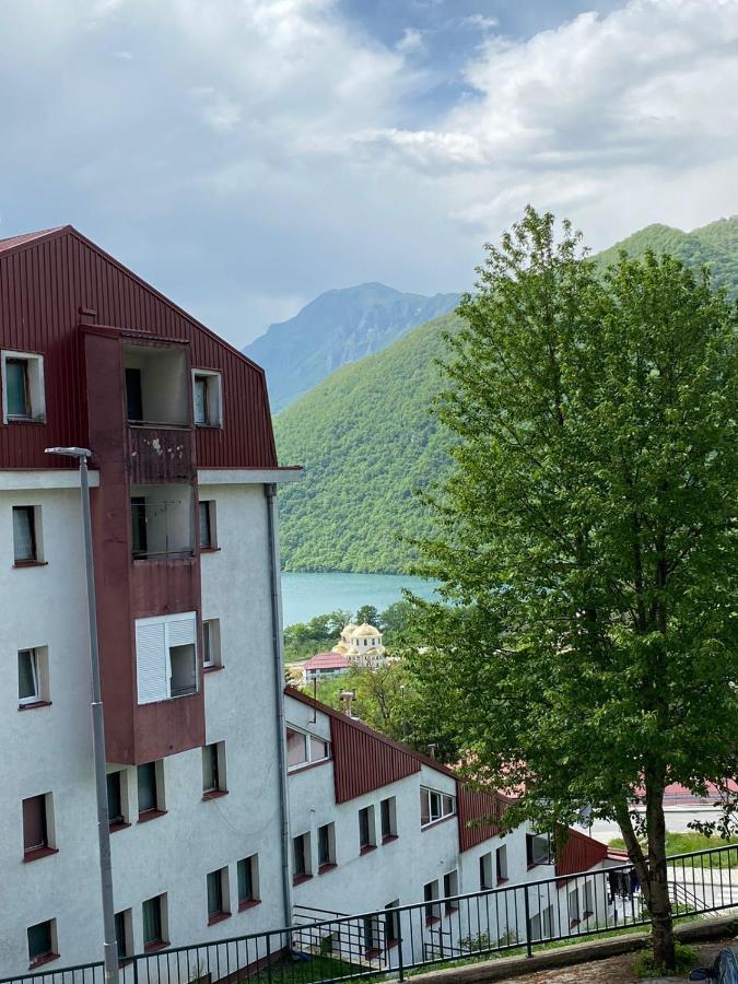 Apartment Varezic Pluzine Bagian luar foto