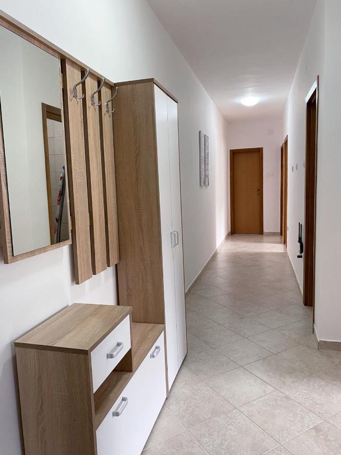 Apartment Varezic Pluzine Bagian luar foto